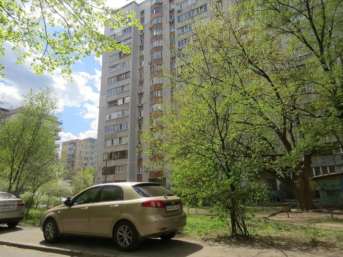 Nice Apt Near Livoberezhna Metro Apartment Kiev