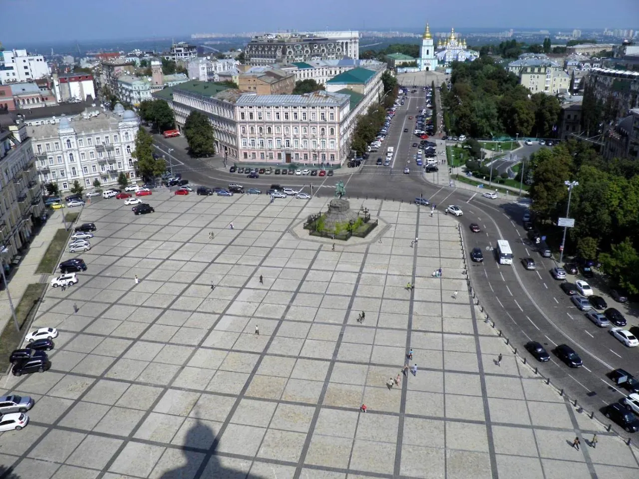 Nice Apt Near Livoberezhna Metro Apartment Kiev 0*, Kyiv